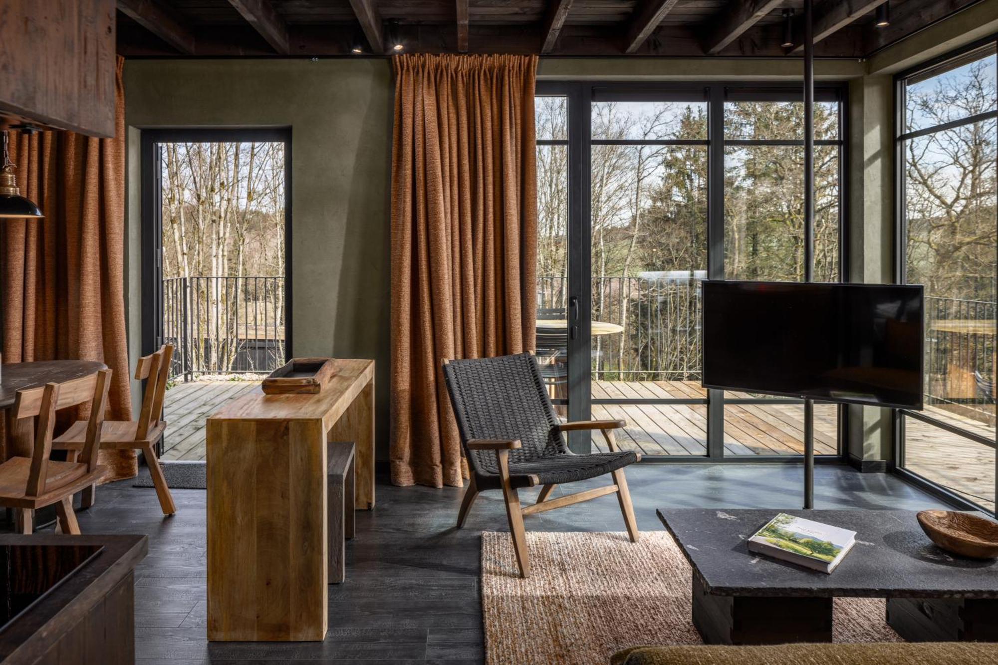 Hillview Resort Grandvoir Neufchateau Bagian luar foto