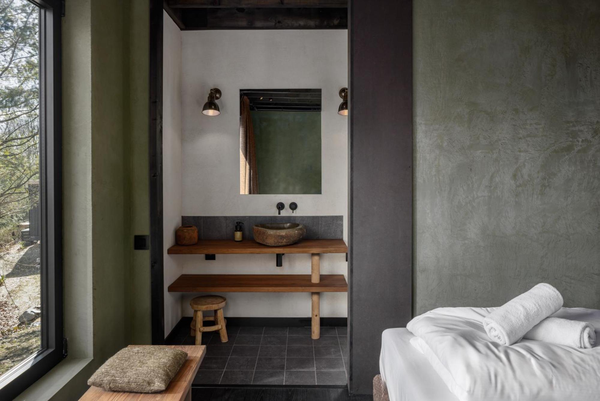 Hillview Resort Grandvoir Neufchateau Bagian luar foto
