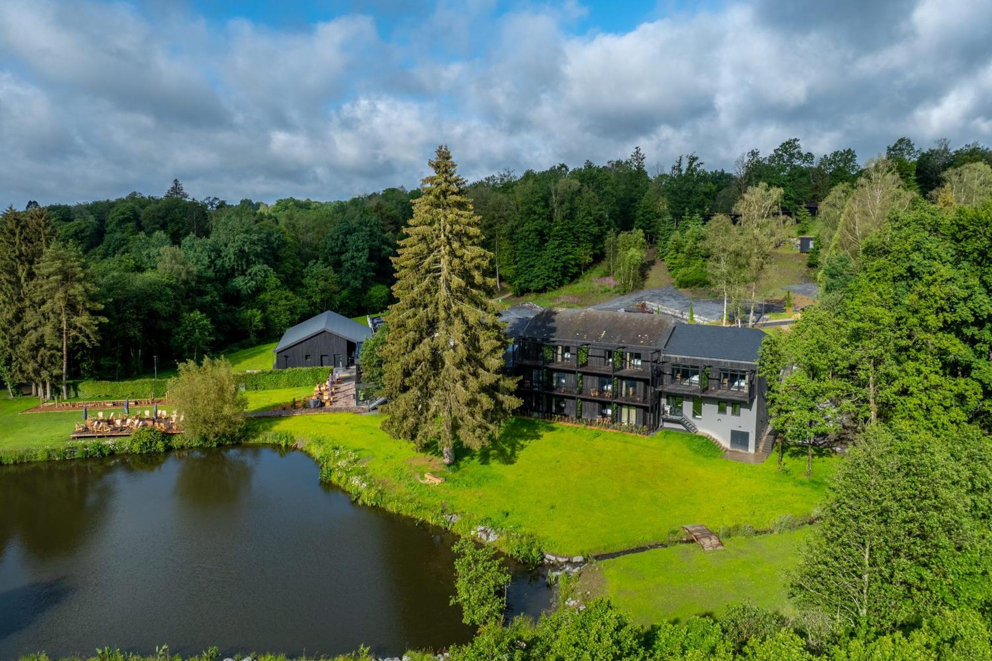 Hillview Resort Grandvoir Neufchateau Bagian luar foto